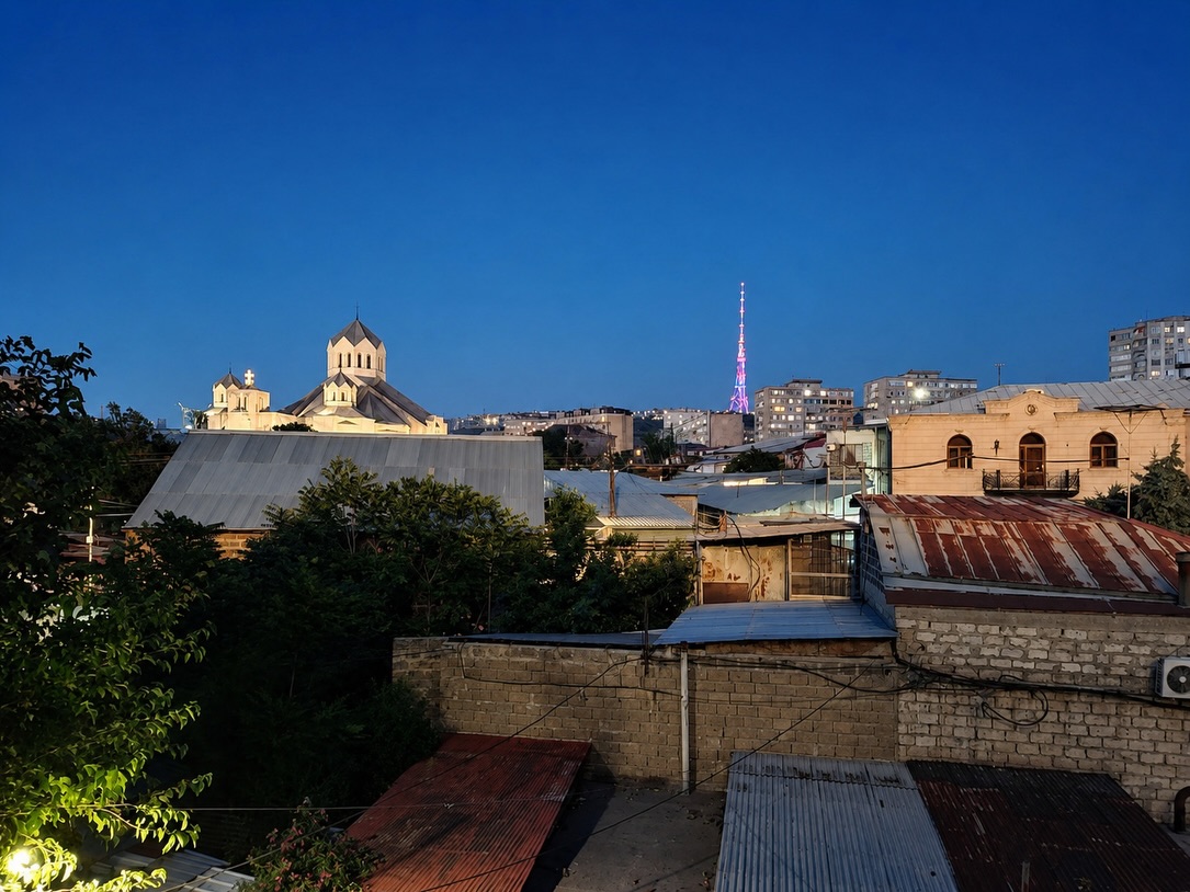 SnapInsta.to_731252745_18394101034091392_8638264601825613933_n Tigran Mets | 5-Room Stalinian Apartment for Sale 🇦🇲